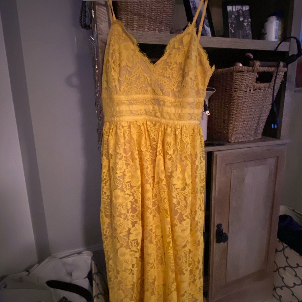 Yellow LuLus dress; absolutely adorable
